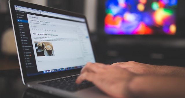 كتابة المقالات للمواقع الإلكترونية