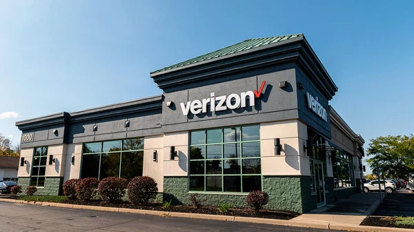 Your Verizon Connection in West Bend · pixelsseo Company