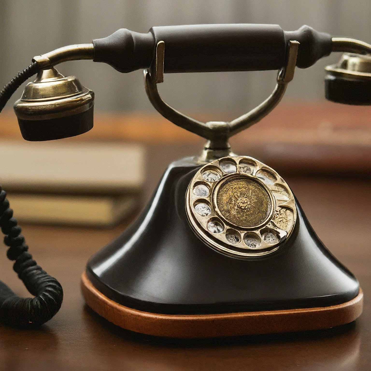 how to dial an international number