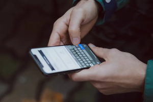 text message from 129 iphone